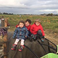 Sarah Roach Photo 17