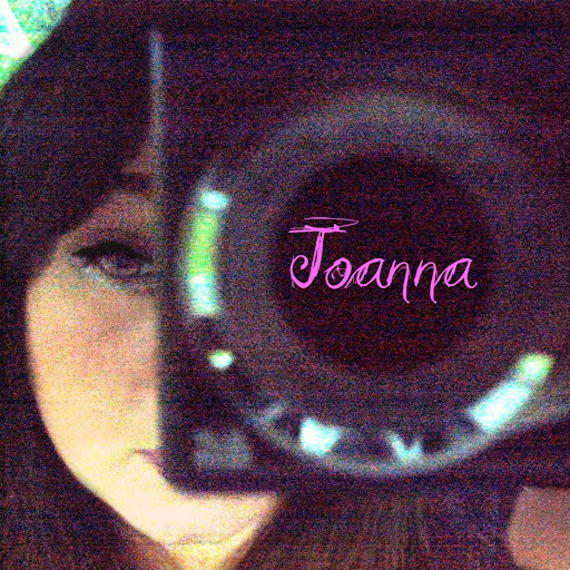 Joanna Graham Photo 6
