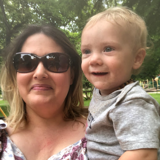 April Lewis Photo 22