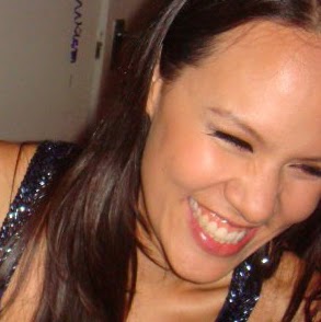 Angela Schofield Photo 34