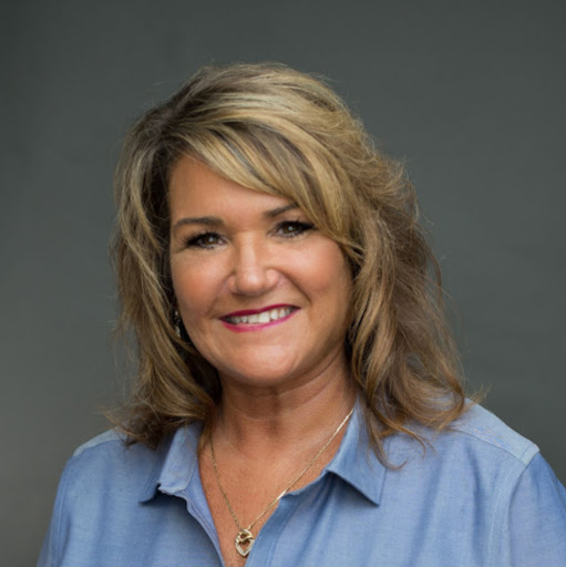 Barbara Evans Photo 49