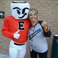 Angela Peters Photo 26