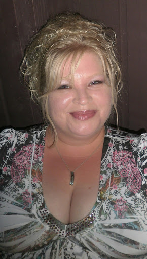 Connie Mitchell Photo 14