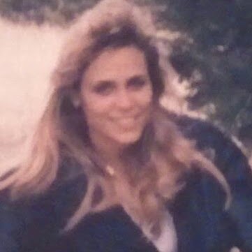 Jennifer Finch Photo 16