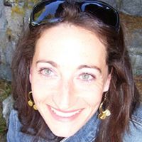 Caroline Hamilton Photo 34