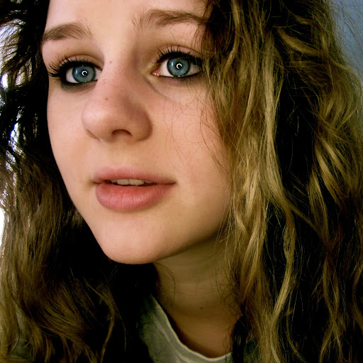 Emma Mcelroy Photo 2