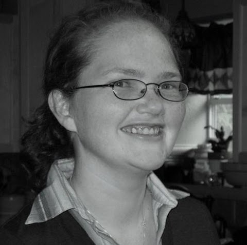Holly Chamberlain Photo 24
