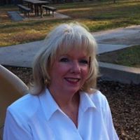 Elizabeth Fletcher Photo 14