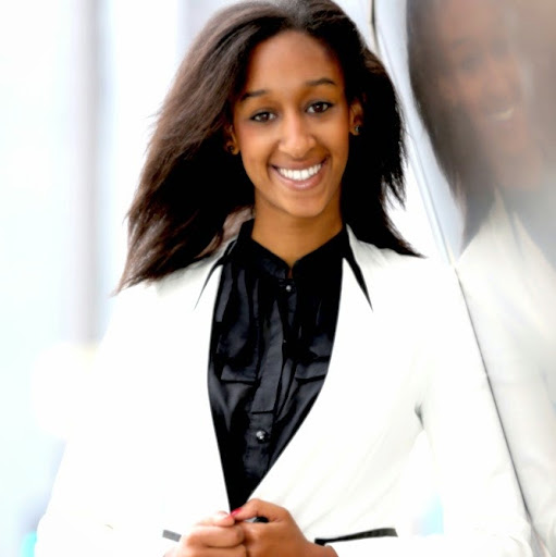 Alicia Abraham Photo 15