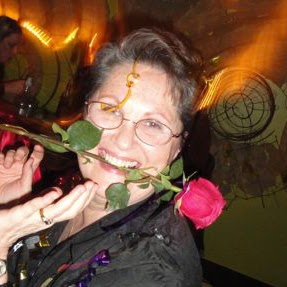 Danielle Field Photo 15