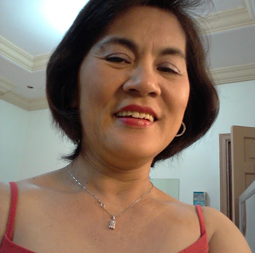 Julia Villanueva Photo 34