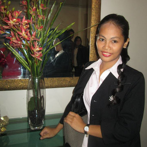 Kimberly Caballero Photo 4