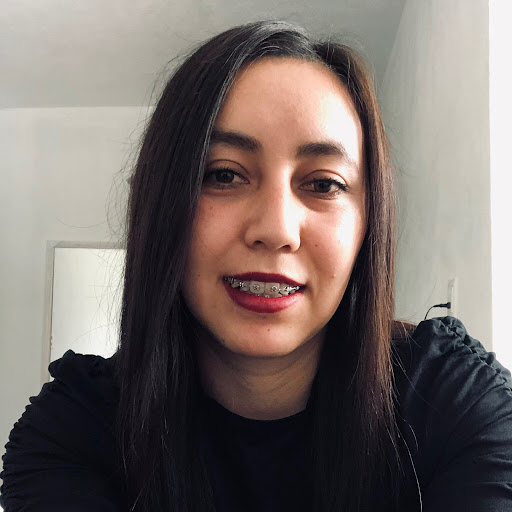 Yesenia Lopez Photo 20