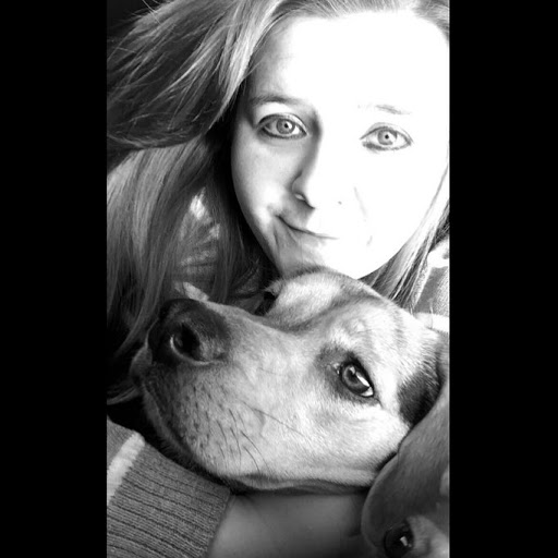 Stephanie Emerson Photo 42