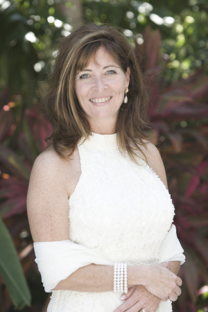 Donna Hughes Photo 26