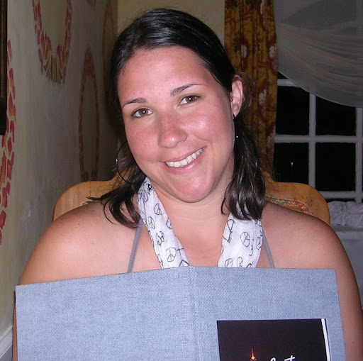 Elizabeth Castaneda Photo 27