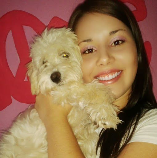 Arelys Hernandez Photo 17