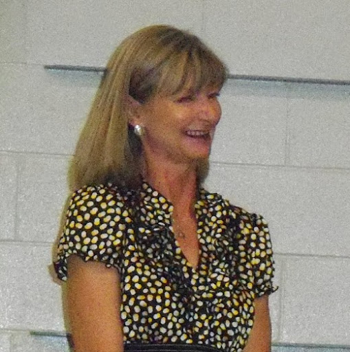 Robin Ackerman Photo 8