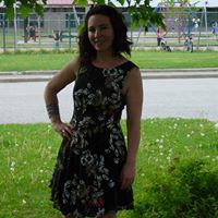 Julie Perron Photo 19