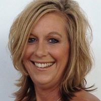 Julie Potts Photo 45