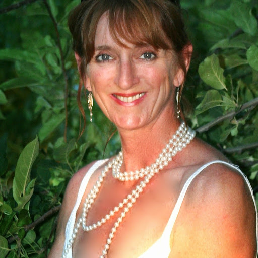 Paula Johnston Photo 30