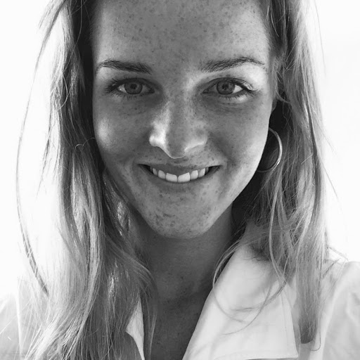 Julia Wendt Photo 7