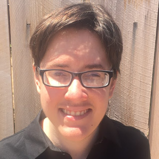 Erika Neumann Photo 16