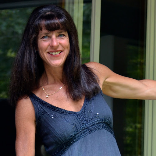 Lori Simpson Photo 23