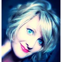 Emily Archer Photo 15