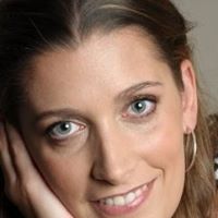Rachel Cash Photo 36