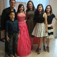 Martha Flores Photo 28