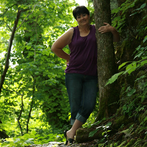 Glenna Brown Photo 15