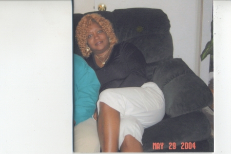 Renee Howard Photo 22