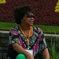 Mae Robinson Photo 23