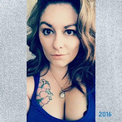 Christine Salas Photo 10