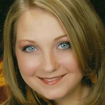 Angela Raines Photo 30