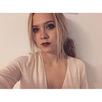 Julia Christiansen Photo 11