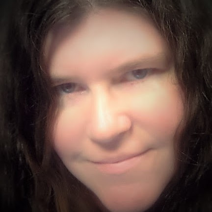 Louise Fields Photo 17