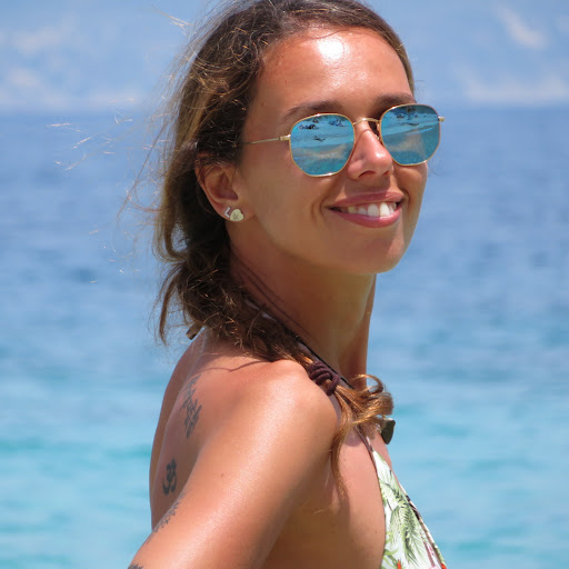 Laura Volpe Photo 10