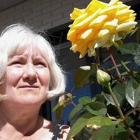 Julia Mclellan Photo 12