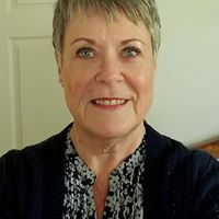 Julia Dunlap Photo 16