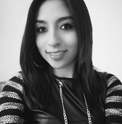 Ana Villanueva Photo 8
