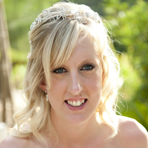 Lara Adamson Photo 12