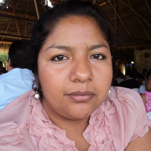 Elisa Gomez Photo 34