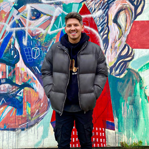 Adam Gilbert Photo 10