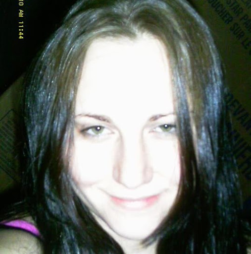 Amanda White Photo 22