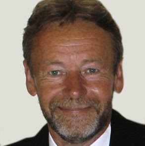 Tony Whitley Photo 13