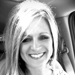 Cherie Campbell Photo 26