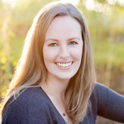 Erin Bowman Photo 34