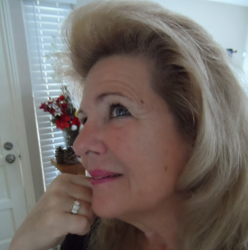 Leslie Howell Photo 16